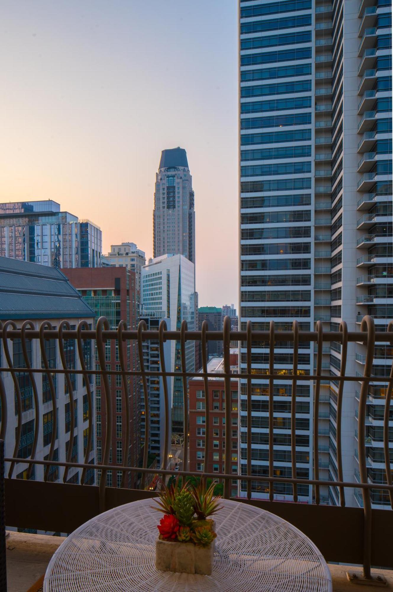 The Bernardin Gold Coast Luxury Apartments Near Magnificent Mile 시카고 외부 사진